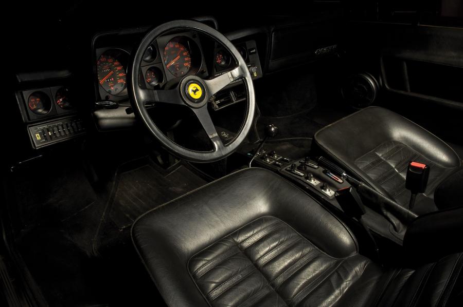  Ferrari 512 BBi 1983 года  (фото 14 из 17)